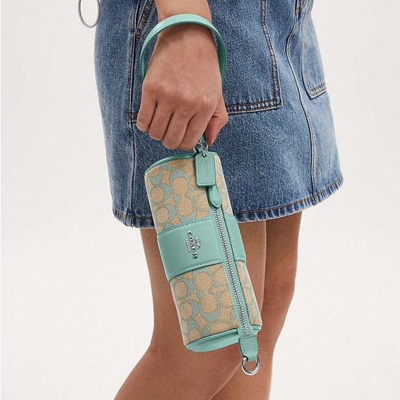 Nolita Barrell Bag In Signature Jacquard - Picture 3 of 4